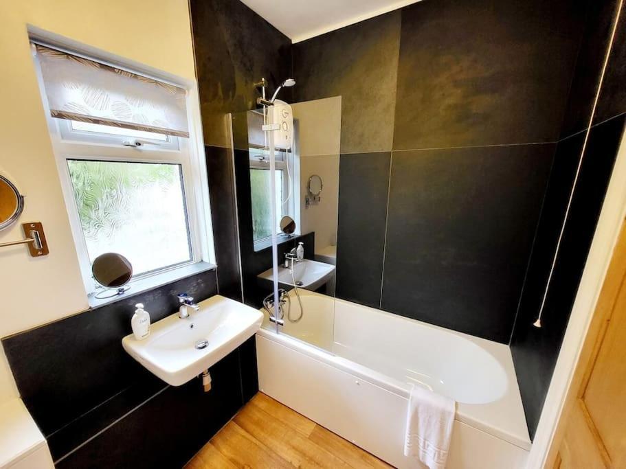 8 Duke Street - Launceston Cornwall Екстериор снимка