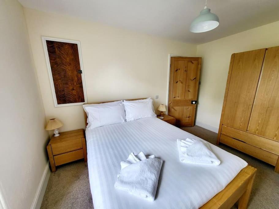 8 Duke Street - Launceston Cornwall Екстериор снимка