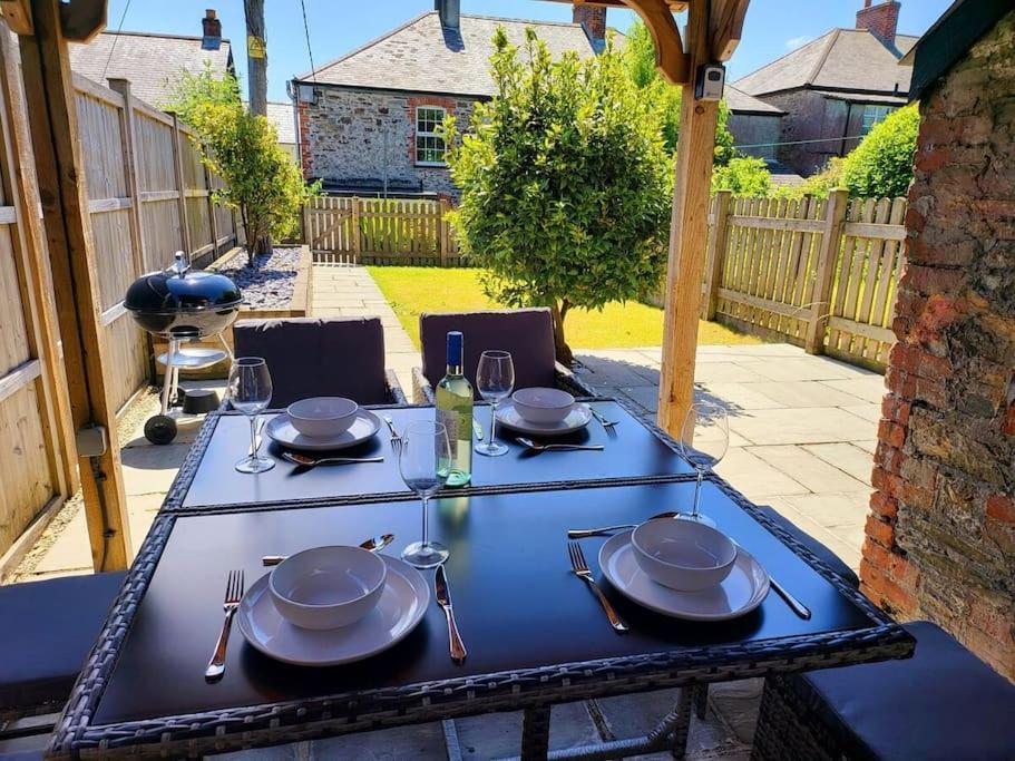 8 Duke Street - Launceston Cornwall Екстериор снимка