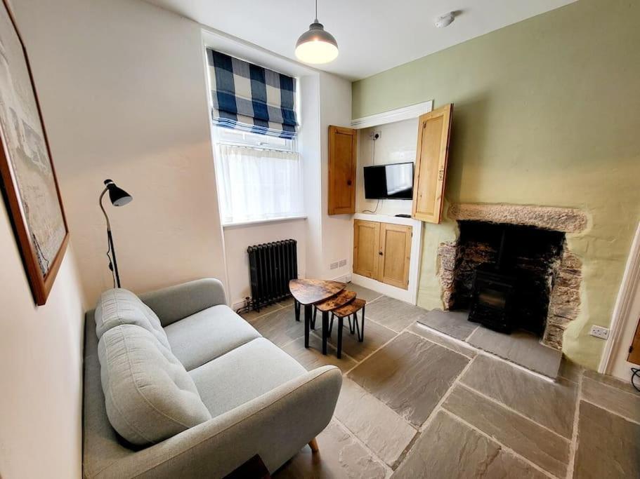 8 Duke Street - Launceston Cornwall Екстериор снимка