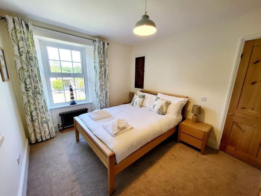 8 Duke Street - Launceston Cornwall Екстериор снимка